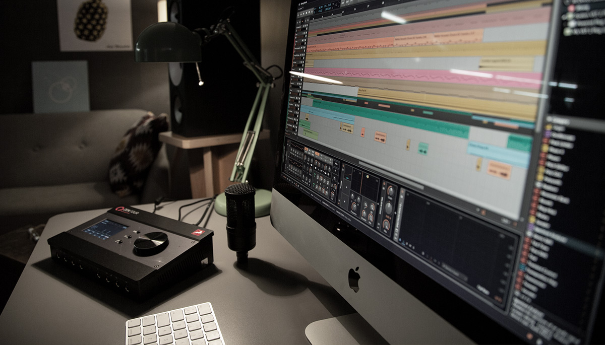 Antelope Audio Zen Tour Synergy core. Аудио интерфейс 8x14, Desktop TB 3 & USB 2, 2 FPGA and 4 DSP processors