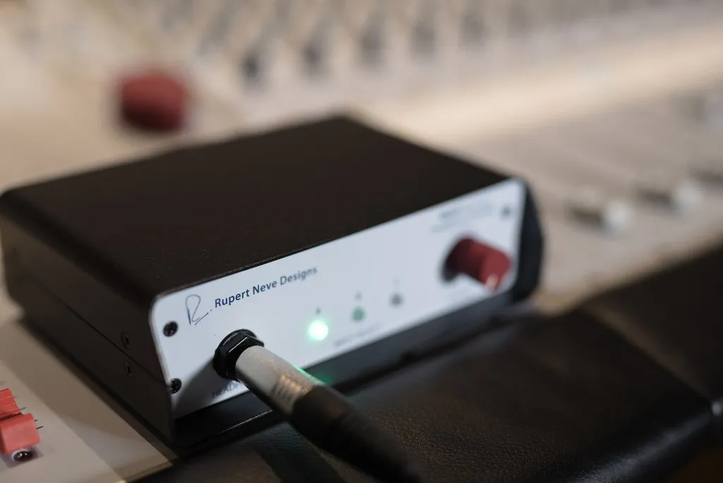 Rupert Neve Designs RNHP Прецизионный усилитель для наушников (Precision Headphone Amplifier)